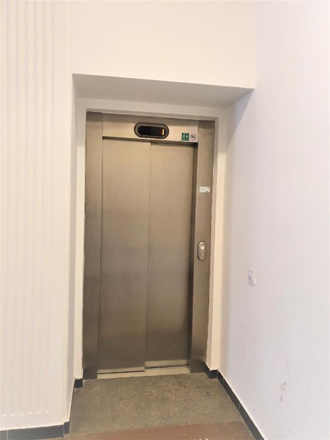 Reznicka Apartments Прага Экстерьер фото