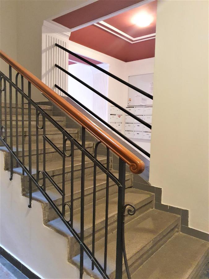 Reznicka Apartments Прага Экстерьер фото
